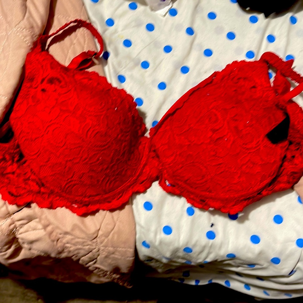 A lace bra and it’s very comfortable